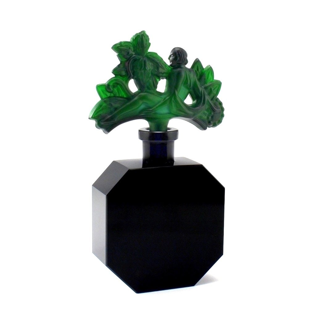 Art Deco 1930' Black Glass Collectible Perfume Bottle Heinrich Hoffmann: This piece is a great addition to collection or agreat gift. Top Quality Art Deco Black Glass Perfume Bottle. This piece was made in Bohemia from ORIGINAL antique molds that were used during the 1930'