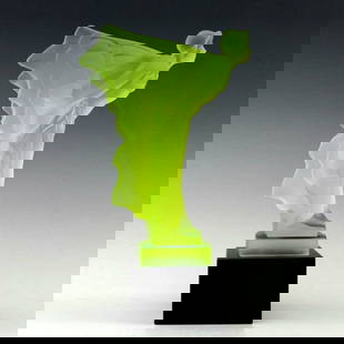 Art Deco Hood Ornament ' Flying Lady ' Vaseline Uranium Glass Sculpture Rolls Royce 1930' H.Hoffmann: Top Quality Collectible Vaseline Uranium Glass. This piece was made in Bohemia from ORIGINAL antique vintage molds that were used during the 1930's - 1939's. It is BREATHTAKING high quality satin fini
