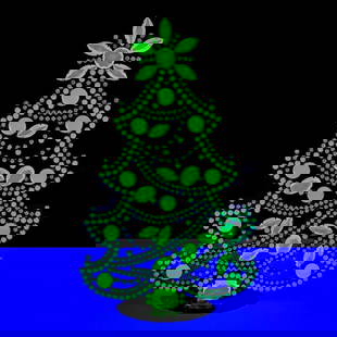 Vintage Vaseline Uranium Glass Christmas Tree 7 '': Rare Vaseline Uranium Glass Vintage Christmas Tree. Condition: Excellent ( No damage ). Dimensions: Height 7 '' ( 18 cm ).