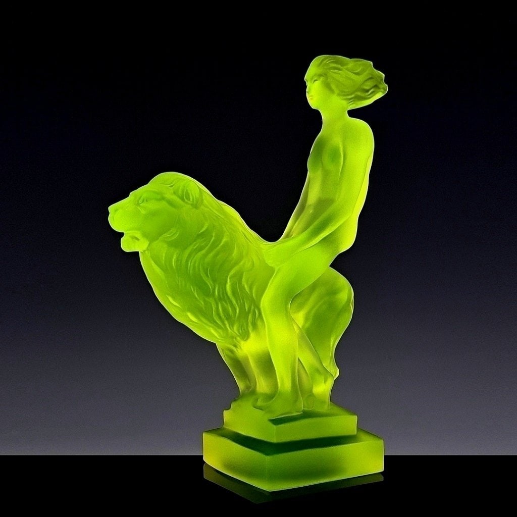 Art Deco Vaseline Uranium Glas ' Girl with a lion ' Car Mascot Sculpture 1930' H.Hoffmann: Top Quality Vaseline Uranium Glass. This piece was made in Bohemia from ORIGINAL antique vintage molds that were used during the 1930's - 1939's. It is BREATHTAKING high quality satin finish glass scu