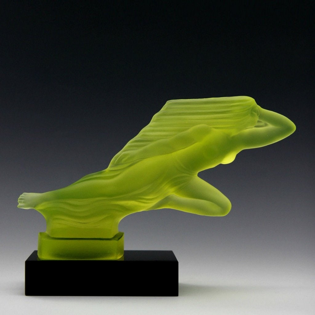 Art Deco Vaseline Uranium Glass ' Lady In The Wind ' Hood Ornament Sculpture 1930' H.Hoffmann: This piece is a great addition to collection or a great gift. Timeless design - Top Qality Art Deco Vaseline Uranium Glass Car Mascot Hood Ornament Figurine. This piece was made in Bohemia from the OR