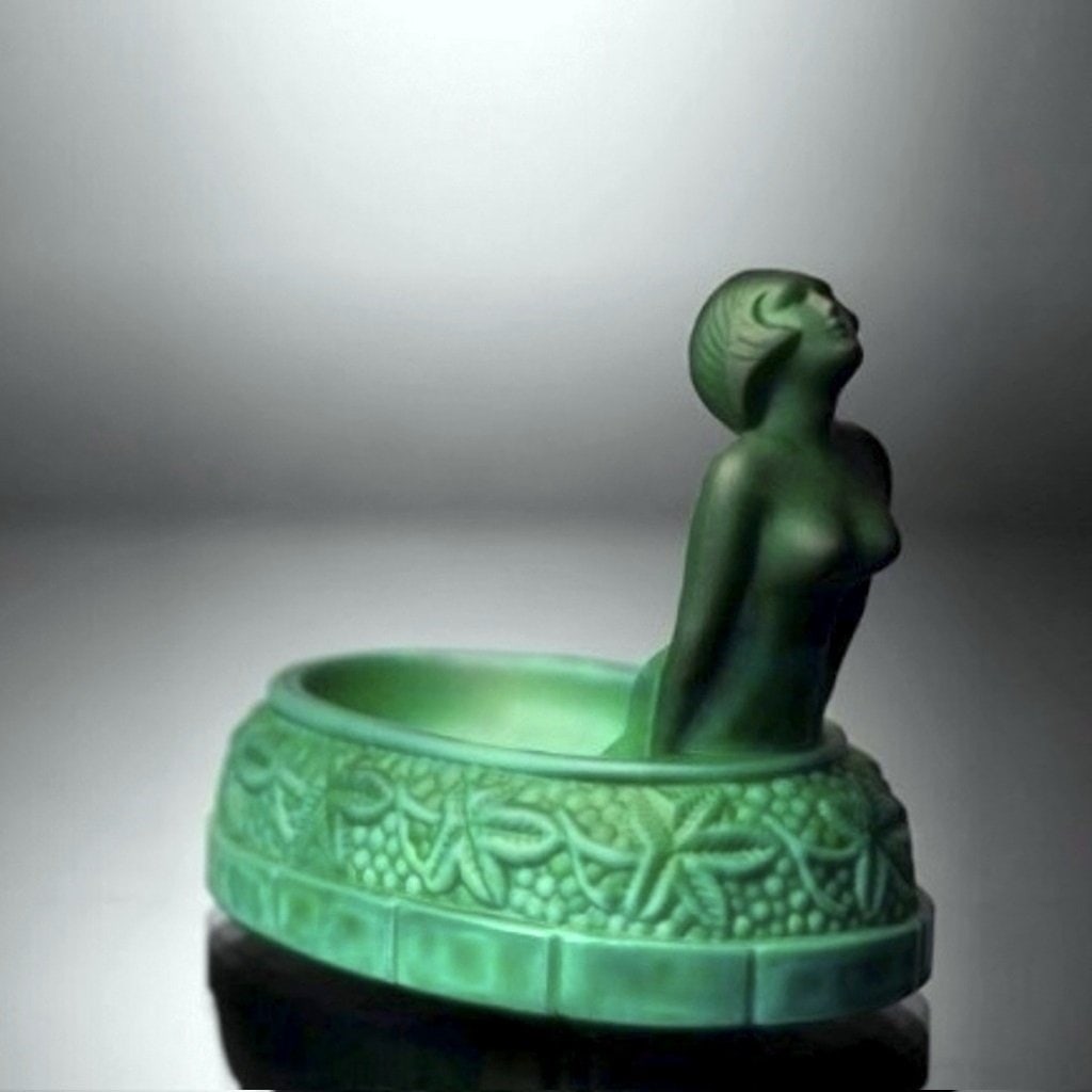 Malachite Glass Bohemian Art Deco Bowl, 1930s H. Hoffmann: Art Deco malachite glass bowl produced in Bohemia, using an original mold designed by H. Hoffmann between 1930 and 1939. The design reflects French Art Deco influence, with forms inspired by the work