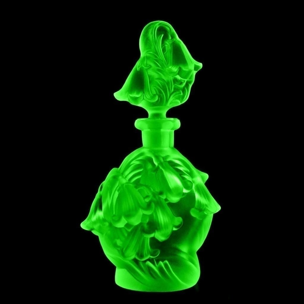 Art Deco Rare Green Uranium Glass Collectible Perfume Bottle 1930' H.Hoffmann: Top Quality Art Deco Green Uranium Glass Perfume Bottle. This piece was made in Bohemia from ORIGINAL antique molds that were used during the 1930's - 1939's. It is breathtaking high quality satin fin