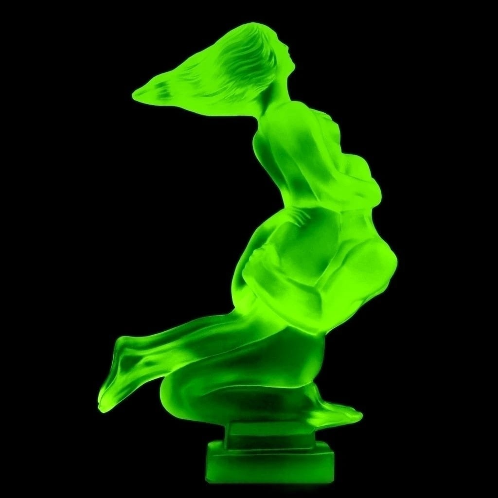 Art Deco Green Vaseline Uranium Glass ' Lovers ' Hood Ornament Sculpture 1930' H.Hoffmann: Top Quality Rare Green Vaseline Uranium Glass. This piece was made in Bohemia from ORIGINAL antique molds that were used during the 1930's - 1939's. It is BREATHTAKING high quality satin finish glass