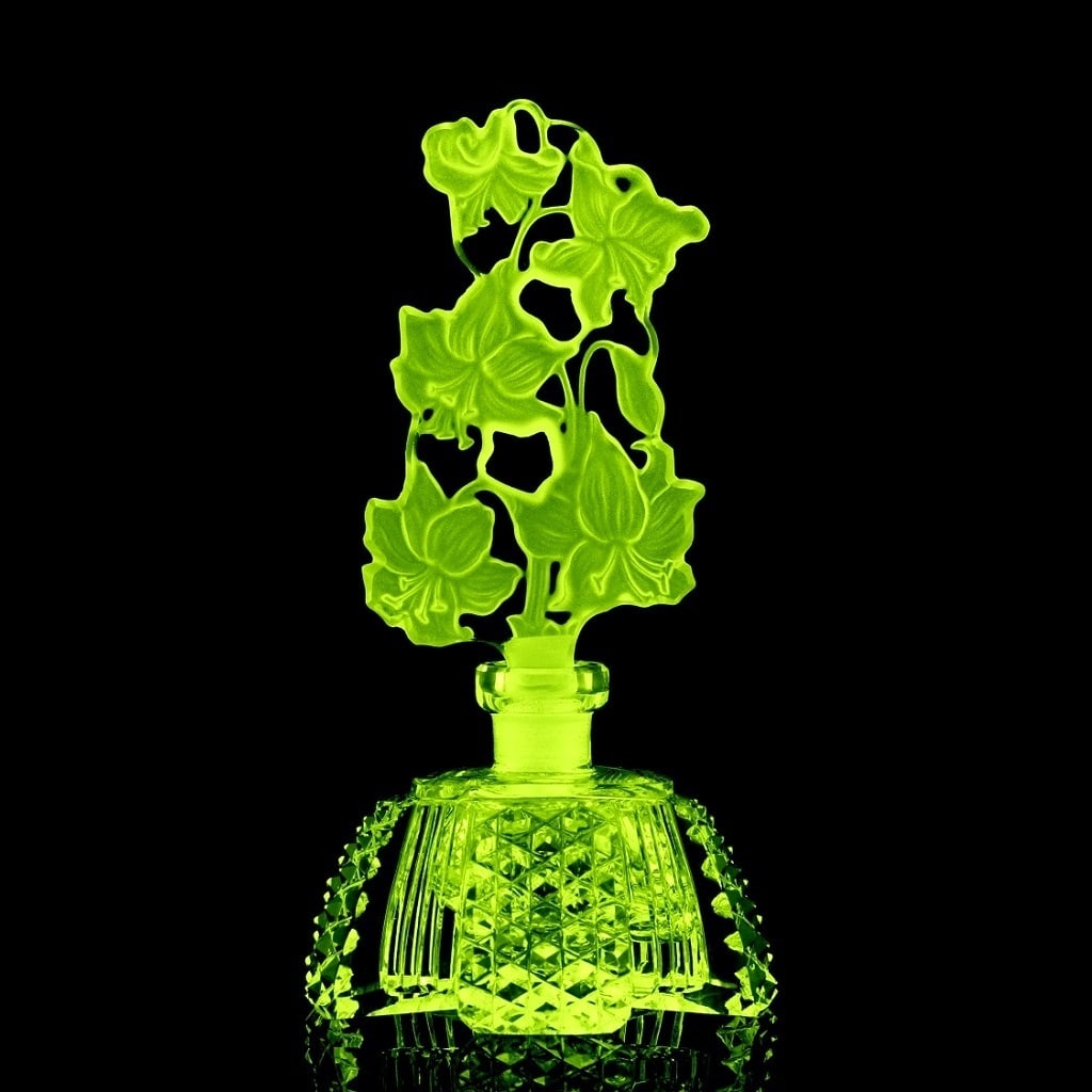 Glamorous Art Deco Vaseline Uranium Glass Collectible Perfume Bottle 1930' H.Hoffmann: This piece is a great addition to collection or agreat gift. It is breathtaking high quality satin finish glass in stylish Art Deco French design. Really nice piece that glows beautifully under uv lig