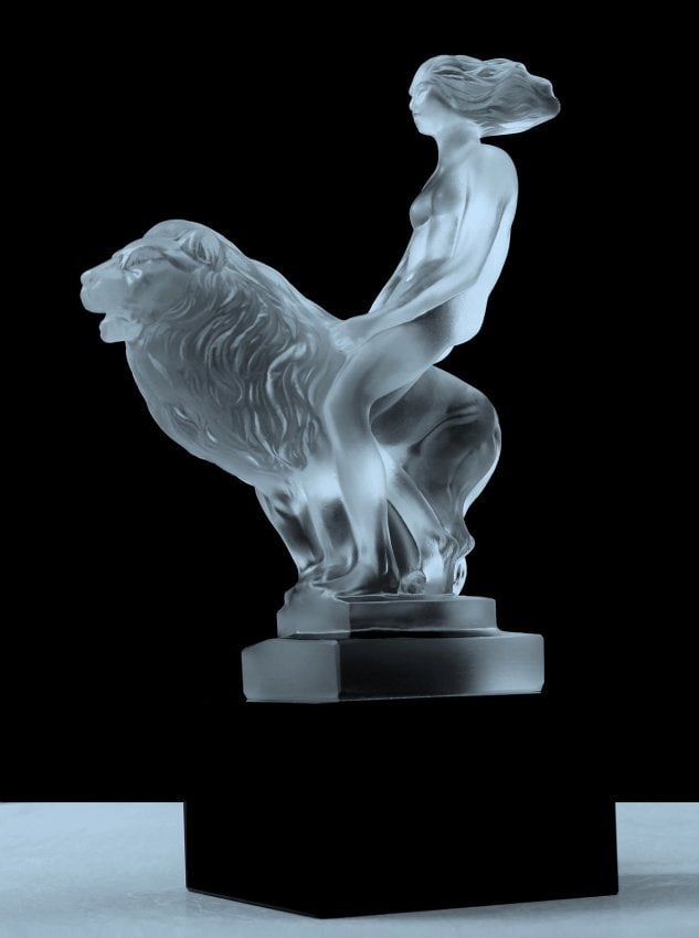 Glamorous Art Deco Glass ' Women with a Lion ' Hood Ornament Sculpture 1930' H.Hoffmann: This piece is a great addition to collection or a great gift. Timeless design - Top Qality Art Deco Glass Car Mascot, Hood Ornament ' Women with a Lion ' Figurine. This piece was made in Bohemia from