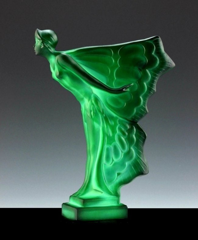 Art Deco Jade Malachite Sculpture Rolls Royce ' Flying Lady ' Hood Ornament 1930' H.Hoffmann: This piece is a great addition to collection or a great gift. Timeless design - Top Qality Art Deco Malachite Glass. Car Mascot Classic Cars. Rolls Royce-Hood Ornament ' Flying Lady ' Figurine. This c