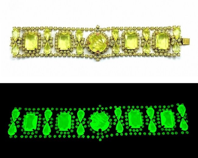 Art Deco Vintage Bracelet Vaseline Uranium Glass: Really nice piece that glows beautifully under UV light.All the stones in this bracelet are from uranium glass.Made in Czechoslovakia. Dimensions: Length 7 '', Width 1 1/4 ''. Fast delivery time world