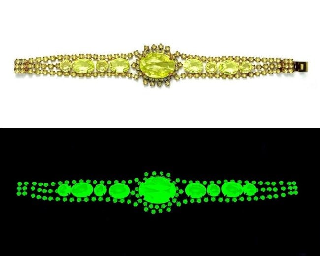 Art Deco Vintage Bracelet Vaseline Uranium Glass: Really nice piece that glows beautifully under UV light. All the stones in this bracelet are from uranium glass.Made in Czechoslovakia. Dimensions: Length 7 1/2 '', Width 1 1/8 ''.