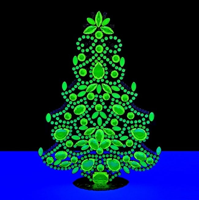 Bohemian Vaseline Uranium Glass Collectible Christmas Tree: Really nice piece that glows beautifully under uv light. Vintage Standing Christmas Tree. Made in Czechoslovakia. Excellent condition. No missing stones. No damage. Dimensions: Height 8 '' ( 20 cm ).