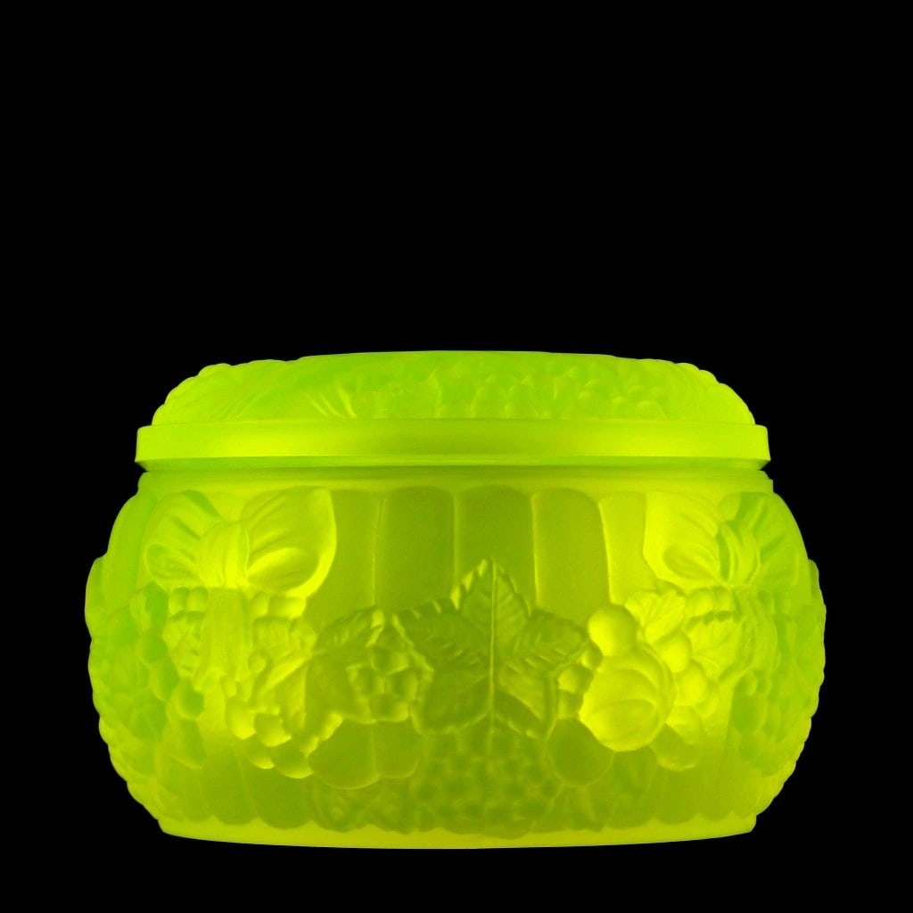 Art Deco Vaseline Uranium Glass Box 1930' H.Hoffmann: Art Deco Vaseline Uranium Glass Box 1930' H.Hoffmann. A beautiful piece that glows wonderfully under UV light. This piece was made in Bohemia from ORIGINAL antique vintage molds that were used during 