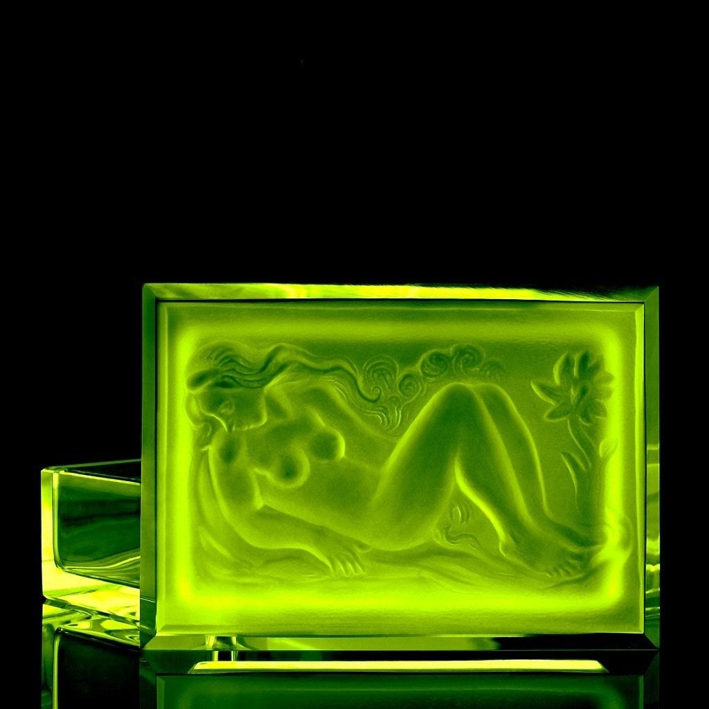 Art Deco Vaseline Uranium Glass ' Odalisque ' Jewelry Box 1930' H.Hoffmann (1 of 2)