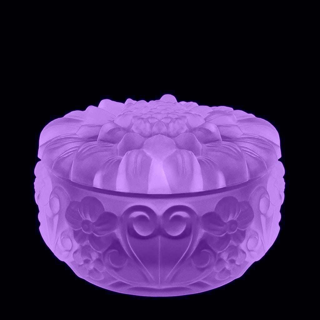 French Art Deco Alexandrite Glass Jewelry Box 1930' H.Hoffmann: Alexandrite Glass Jewelry Box. A beautiful and unique piece made from alexandrite glass, known for its fascinating color-changing effect. In daylight, the glass appears purple, while under electric li