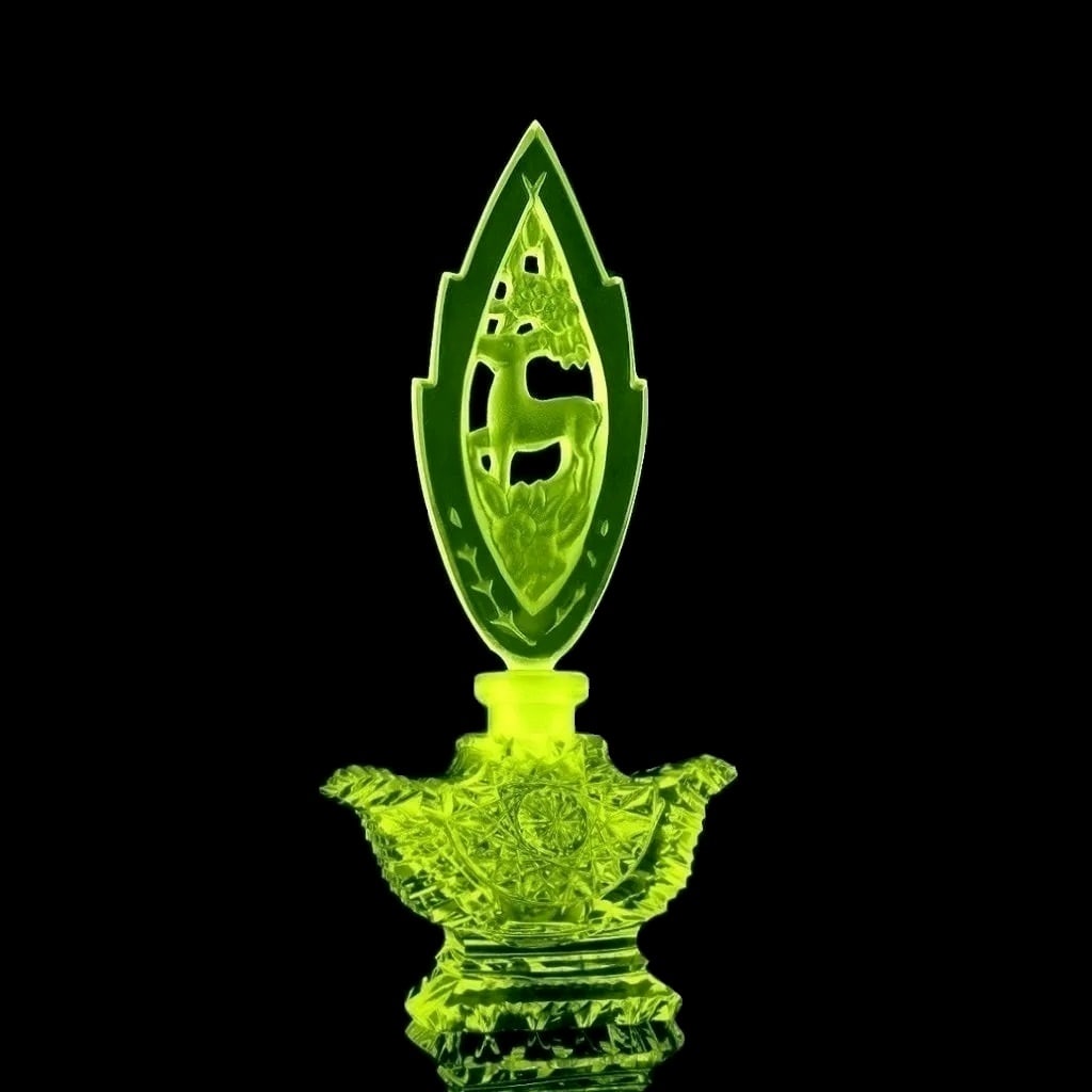 Glamorous Art Deco Vaseline Uranium Glass Collectible Czech Perfume Bottle 1930' H.Hoffmann: Very beautiful decoration,this piece is a great addition to collection or agreat gift. It is breathtaking high quality satin finish glass in stylish Art Deco French design. Really nice piece that glow
