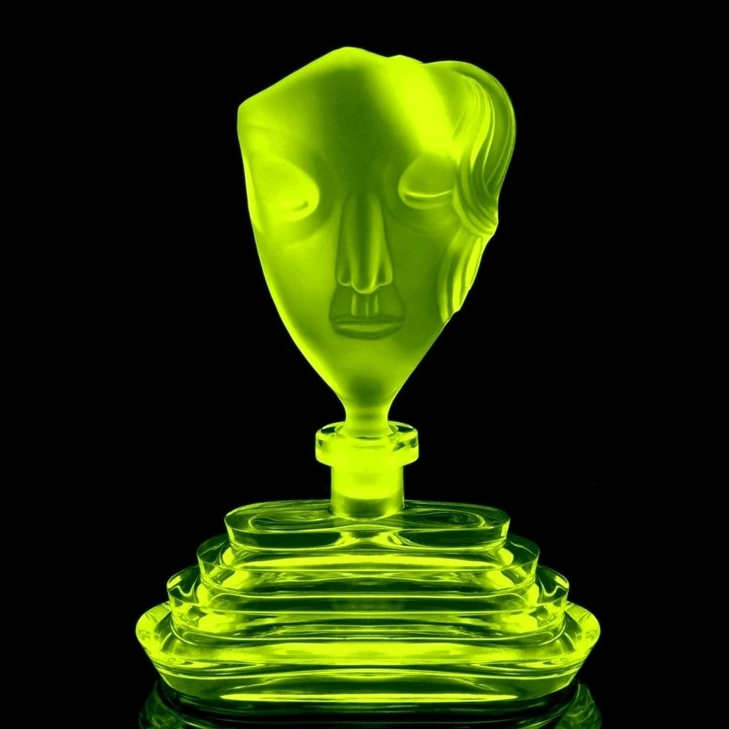 Art Deco Vaseline Uranium Glass ' Mask Stopper ' Perfume Bottle 1930' H.Hoffmann: Very beautiful decoration,this piece is a great addition to collection or agreat gift. It is breathtaking high quality satin finish glass in stylish Art Deco French design. Really nice piece that glow