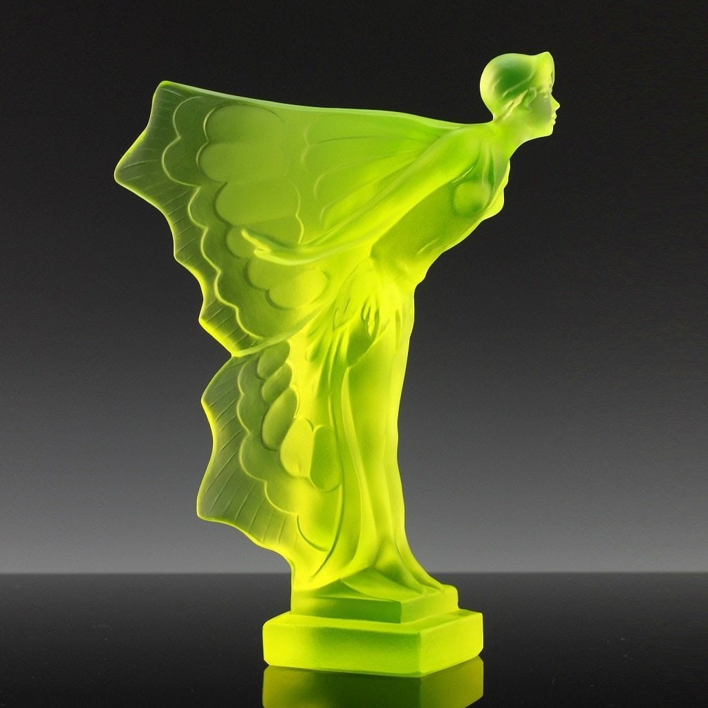 Art Deco Uranium Glass Sculpture Flying Lady 1930' H.Hoffmann, Rolls-Royce Hood Ornament: This piece is a great addition to collection or a great gift. Timeless design - Top Qality Art Deco Vaseline Uranium Collectible Art Glass Car Mascot for Classic Cars. Rolls Royce-Hood Ornament ' Flyi