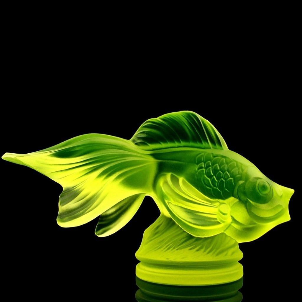 Art Deco Vaseline Uranium Collectible Glass ' Gold Fish ' Figurine 1930' H.Hoffmann: This piece is a great addition to collection or a great gift. Timeless design - Top Qality Art Deco Collectible Glass ' Gold Fish' Sculpture. This piece was made in Bohemia from the ORIGINAL antique v