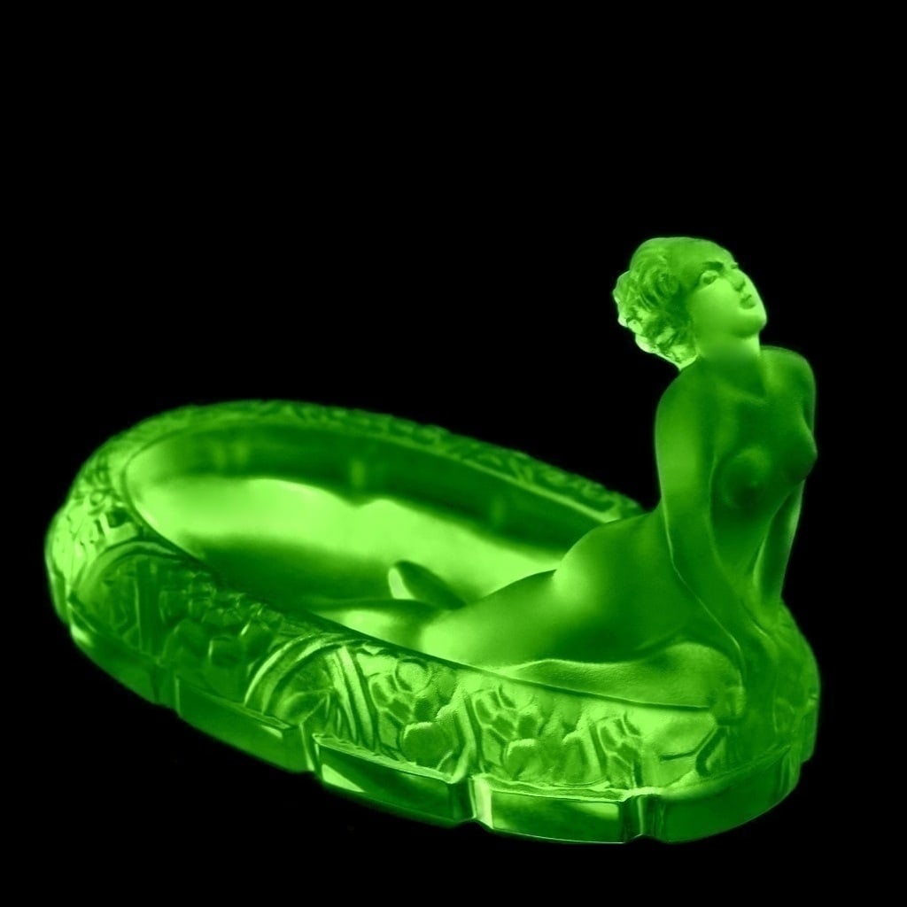 Art Deco Large Bowl Rare Green Uranium Glass 1930' H.Hoffmann by Lalique: Top Quality Art Deco Uranium Glass Large Bowl. This piece was made in Bohemia from ORIGINAL antique vintage molds that were used during the 1930's - 1939's. It is breathtaking high quality satin finis