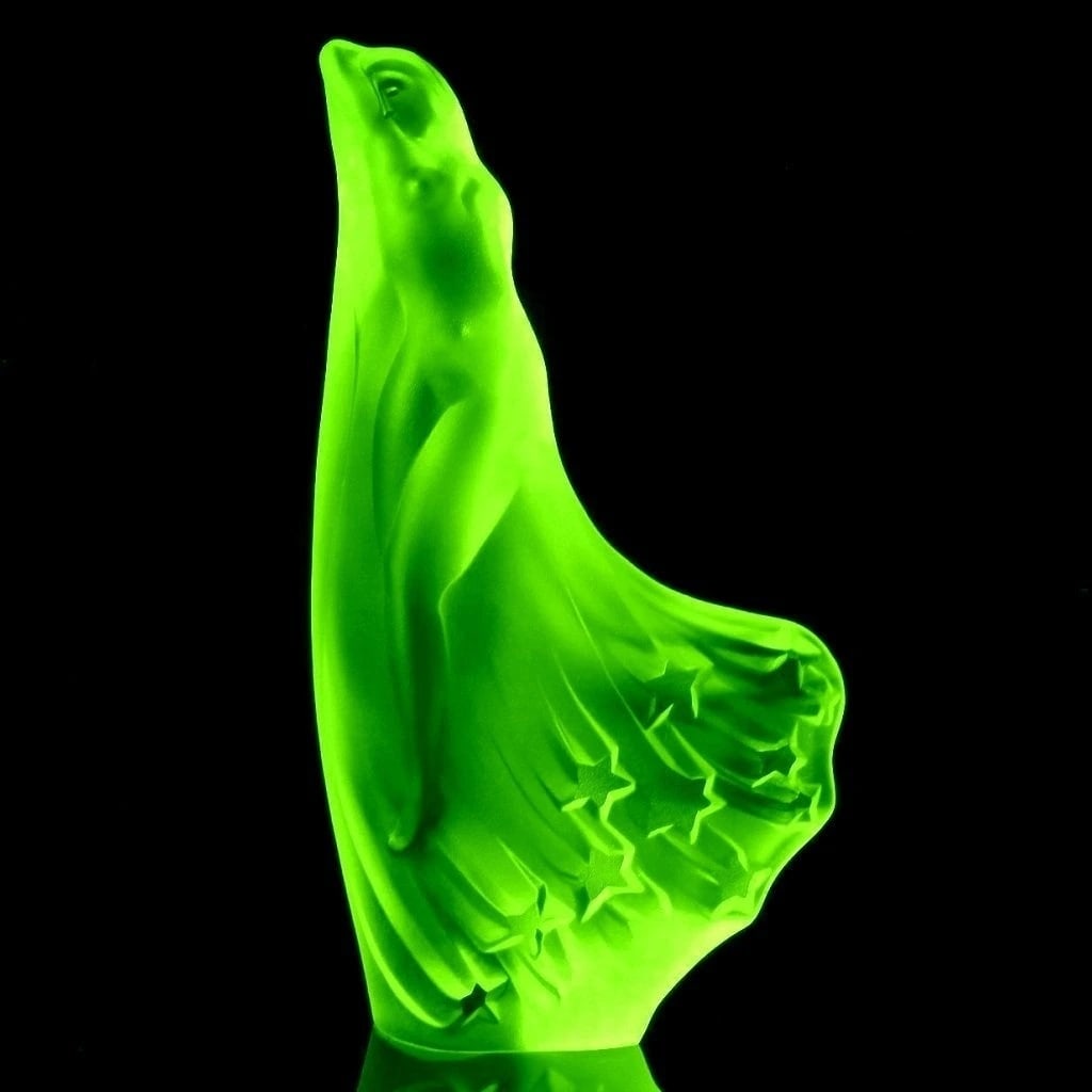 Art Deco Green Uranium Glass Sculpture ' Lady in the stars ' 1930' H.Hoffmann: This piece is a great addition to collection or a great gift. Top Qality Art Deco Vaseline Uranium Collectible Glass Sculpture. This piece was made in Bohemia from the ORIGINAL Antique molds that was 