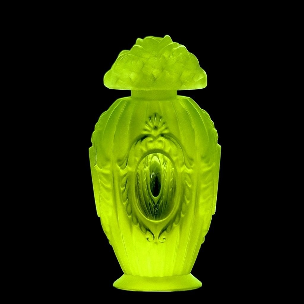 Glamorous Art Deco Vaseline Uranium Glass Collectible Perfume Bottle 1930' H.Hoffmann: Very beautiful decoration.This piece is a great addition to collection or agreat gift. It is breathtaking high quality satin finish glass in stylish Art Deco French design. Really nice piece that glow