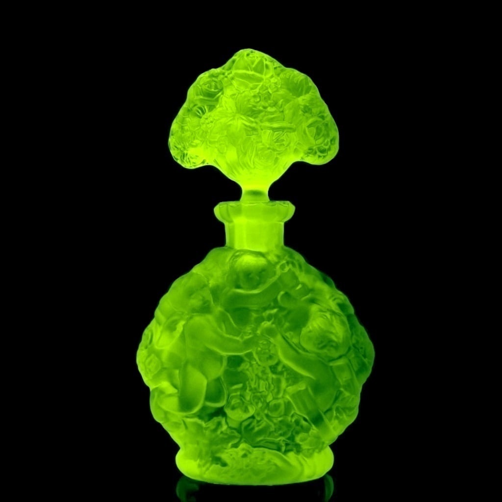Art Deco 1930' Vaseline Uranium Glass Collectible Perfume Bottle H.Hoffmann: This piece is a great addition to collection or a great gift. Timeless design - Top Qality Bohemian Art Deco Glass Perfume Bottle. This piece was made in Bohemia from the ORIGINAL antique vintage mold