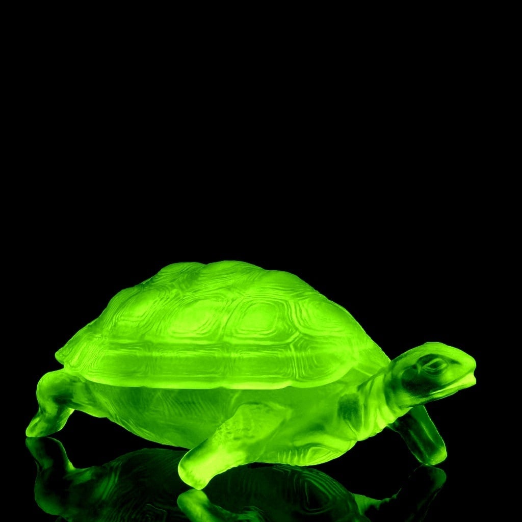 Jewelry Box ' Turtle ' Art Deco Green Uranium Glass 1930' H.Hoffmann: Jewelry Box - Green Uranium Glass. Really nice piece that glows beautifully under uv light. This piece was made in Bohemia from ORIGINAL antique molds that were used during the 1930's - 1939's. It is 