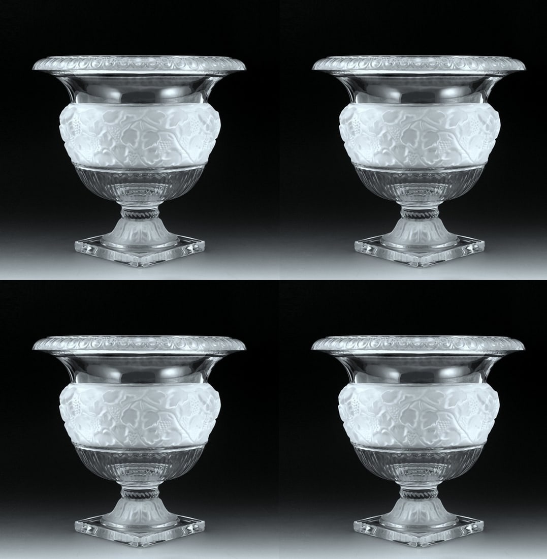 French Art Deco ‘Versailles’ Large Jardiniere Bowls 1930s H. Hoffmann, Set of 4: These pieces are a great addition to a collection or a great gift. Timeless design - Top Quality Art Deco Glass Large Vase, Bowls. These pieces were made in Bohemia from the ORIGINAL antique vintage m