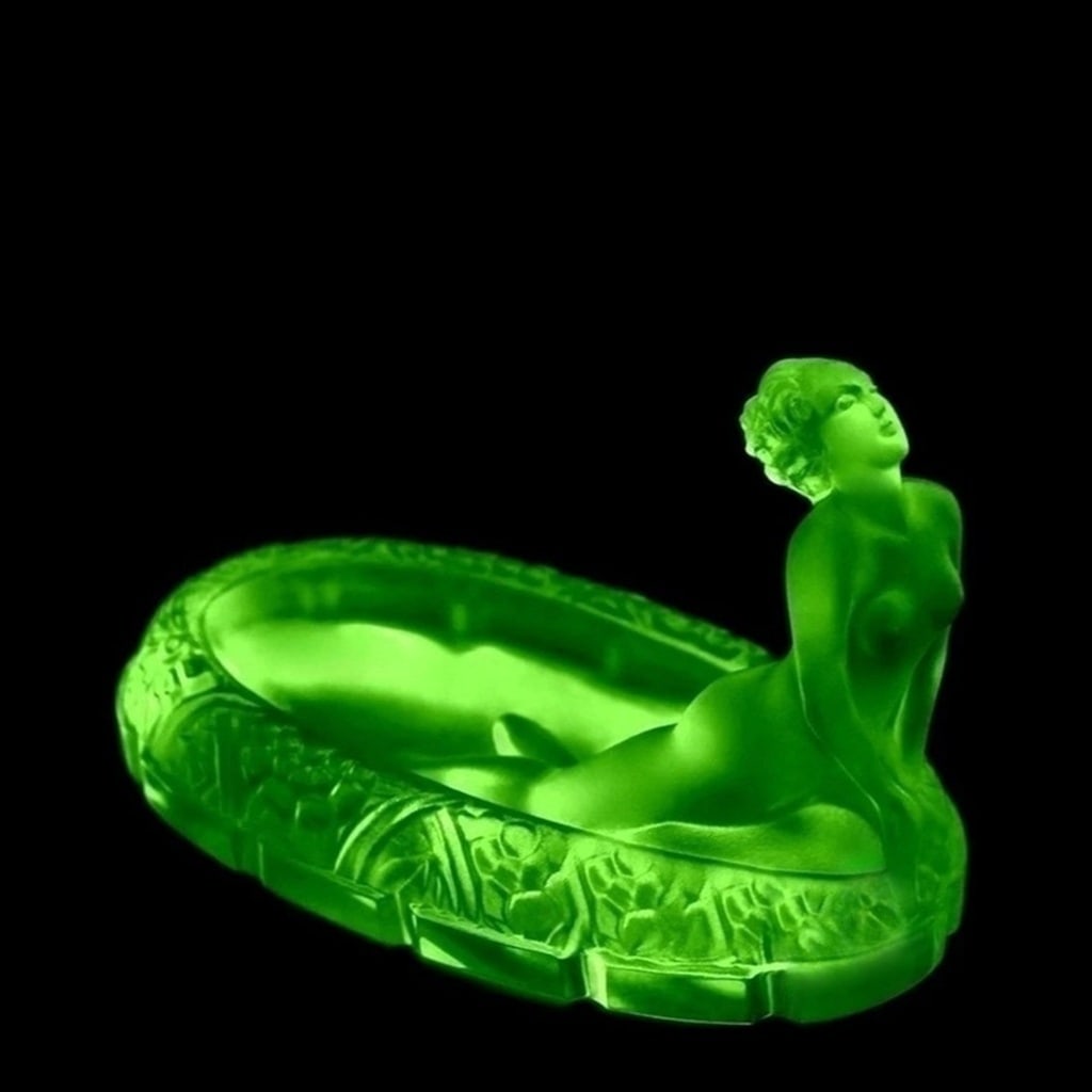 Art Deco Green Vaseline Uranium Glass Bowl 1930' H.Hoffmann by Lalique: Top Quality Art Deco Green Vaseline Glass Bowl. This piece was made in Bohemia from ORIGINAL antique vintage molds that were used during the 1930's - 1939's. It is breathtaking high quality satin fini