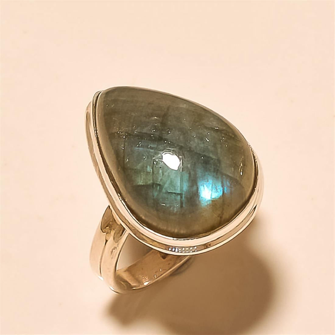 Labradorite RING Solid Sterling Silver: Labradorite RING Solid Sterling Silver Length:0.75inch Weight:7gram #R-215