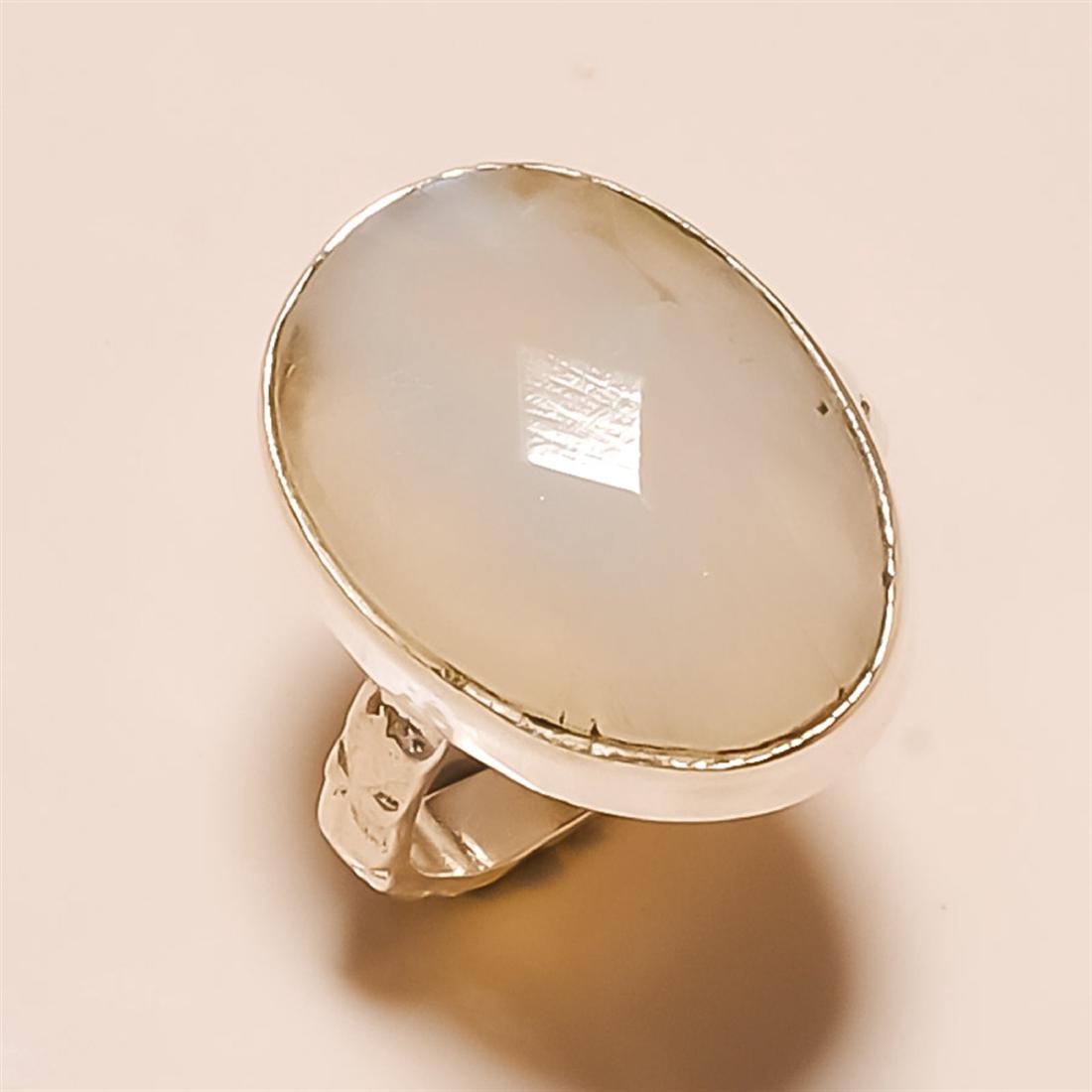 Moonstone RING Solid Sterling Silver: Moonstone RING Solid Sterling Silver Length:0.8inch Weight:7gram Size:6 #R-286
