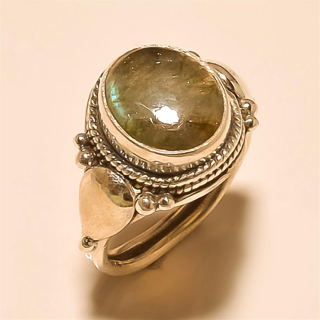 Labradorite RING Solid Sterling Silver: Labradorite RING Solid Sterling Silver Length:0.5inch Weight:7gram Size:7.50 #R-173