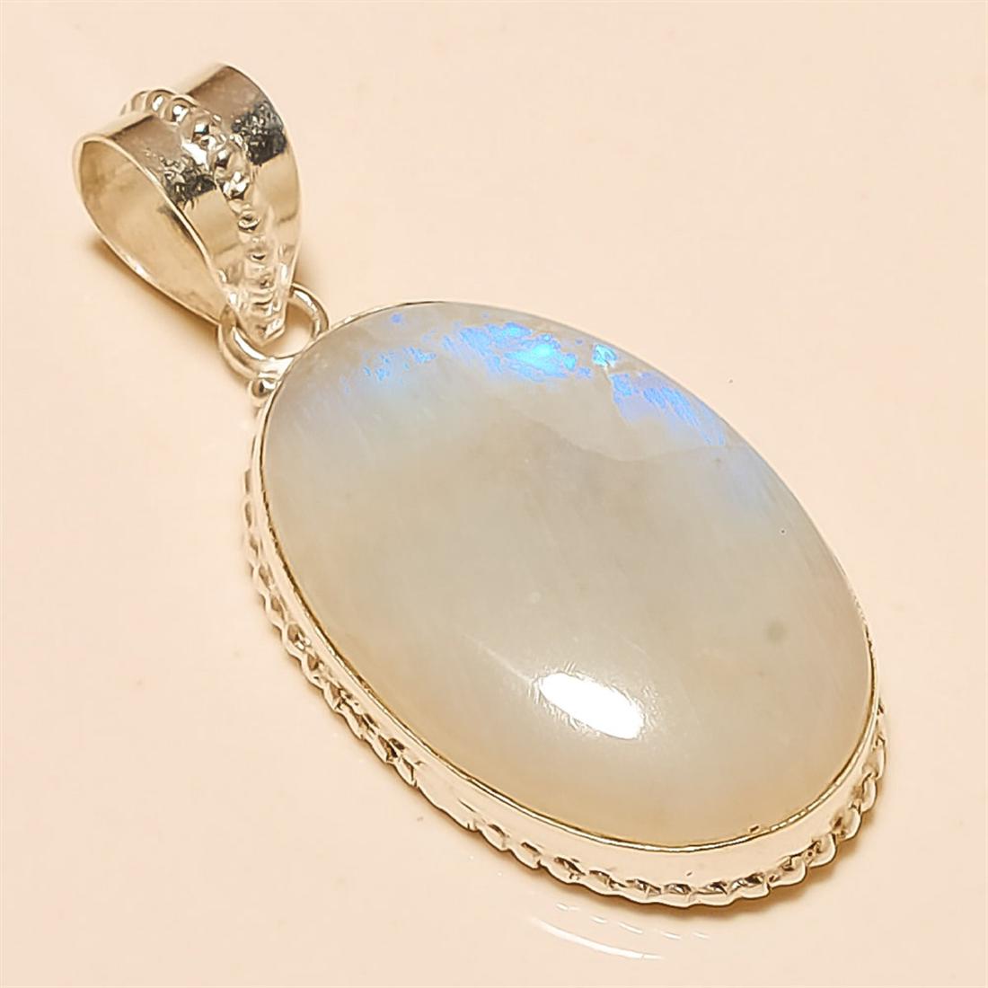 Moonstone Pendant Solid Sterling Silver: Moonstone Pendant Solid Sterling Silver Length:2 inch Weight:11 gram #P-513