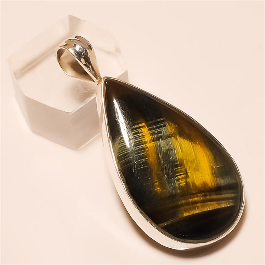 Iron Tiger Eye Pendant Solid Sterling Silver: Iron Tiger Eye Pendant Solid Sterling Silver Length:1.75 inch Weight:10 gram #P-274