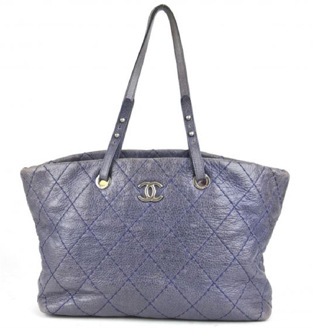CHANEL TOTE BAG: CHANEL TOTE BAG Excellent Comes with Serial card Size : 14" x 10" x 5" (Length x Height x Depth) #RK22