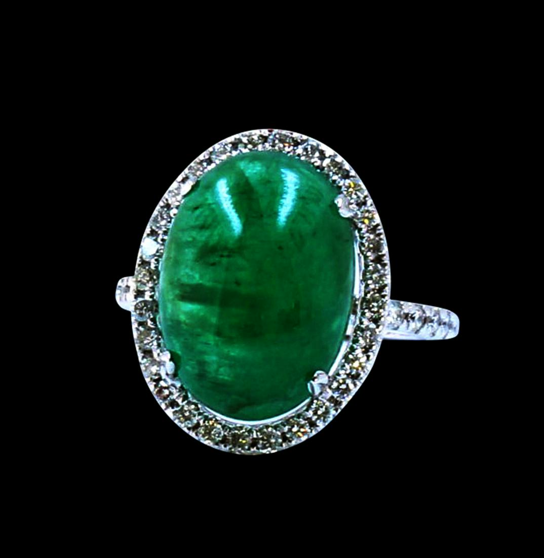 7.07CT NATURAL COLOMBIAN EMERALD 14K W/G RING: 14K W/G NATURAL COLOMBIAN EMERALD RING :3.17GR/DIA :0.47CT/COLOMBIAN EMERALD: 7.07CT/#GVR1392