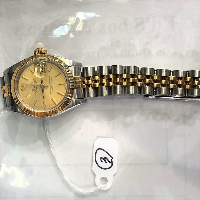 ROLEX DATEJUST 69173 TWO TONE LADIES WATCH: Model:Datejust 69173 Gender: Ladies Movement / Features: Automatic 2135 movement w/ date, Quickset, scratch-resistant sapphire crystal, waterproof screw-down crown Case: Stainless steel w/ yellow gold