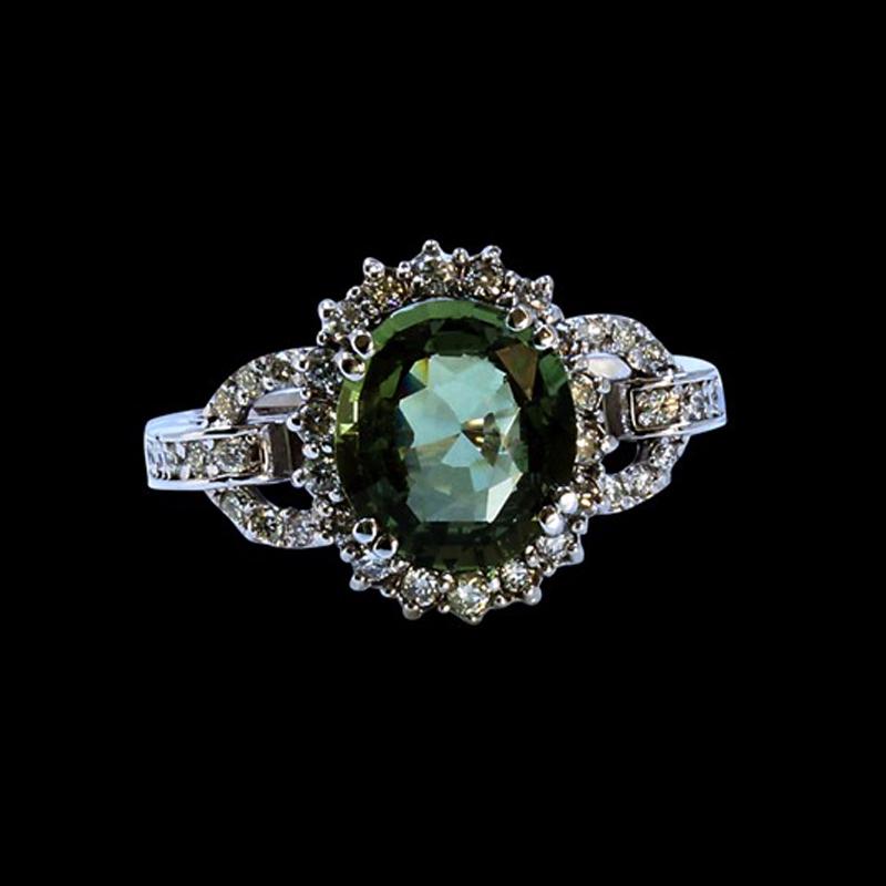 3.01CT NATURAL CEYLON GREEN SAPPHIRE 4K W/G RING: 14K W/G NATURAL CEYLON GREEN SAPPHIRE RING: 4.79GM/GREEN SAPPHIRE: 3.01CT/DIA: 0.52CT/#GVR1386