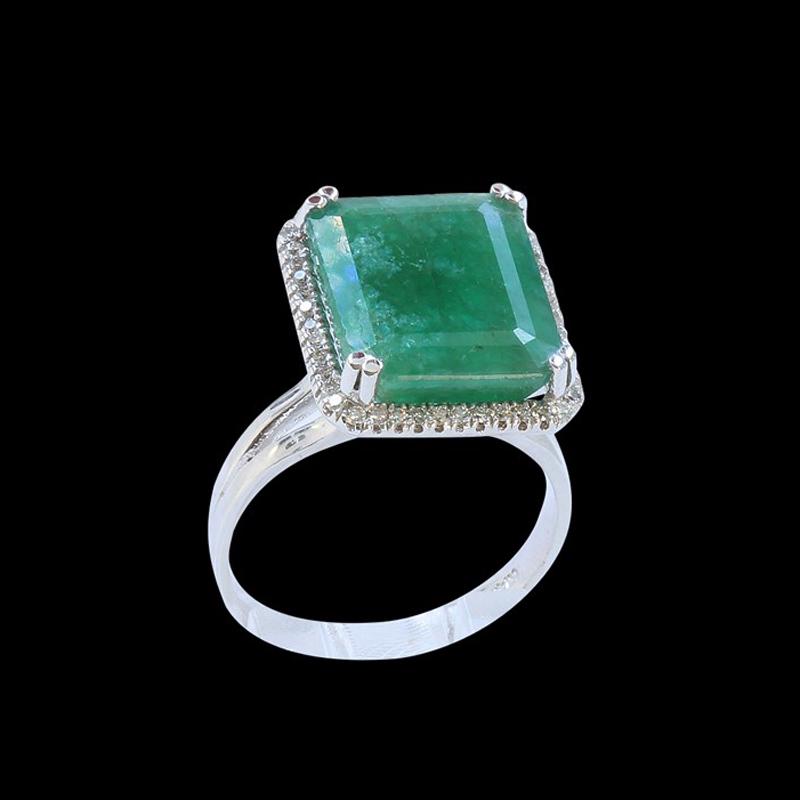 7.82CT NATURAL COLOMBIAN EMERALD14K W/G RING: 14KW/G NATURAL COLOMBIAN RING :3.71GM//DIA :0.24CT/EMERALD :7.82CT/#GVR1390