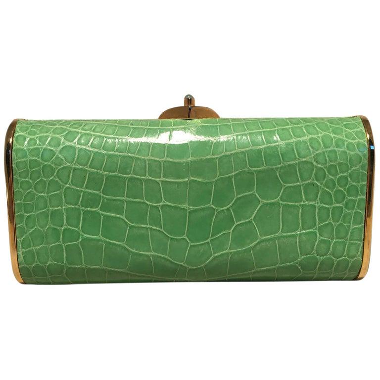 alligator clutch