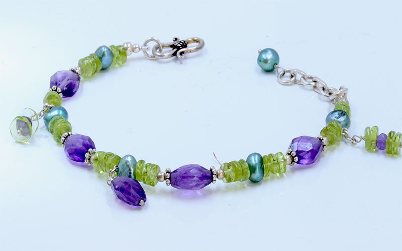 Sterling Silver .925 Amethyst & Gems Bracelet 11.17g: Sterling Silver .925 Amethyst & Gems Bracelet 11.17g