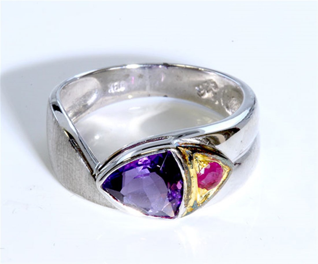 Sterling Silver .925 Amethyst w/ Ruby Ring Two Toned: Sterling Silver .925 Amethyst w/ Ruby Ring Two Toned