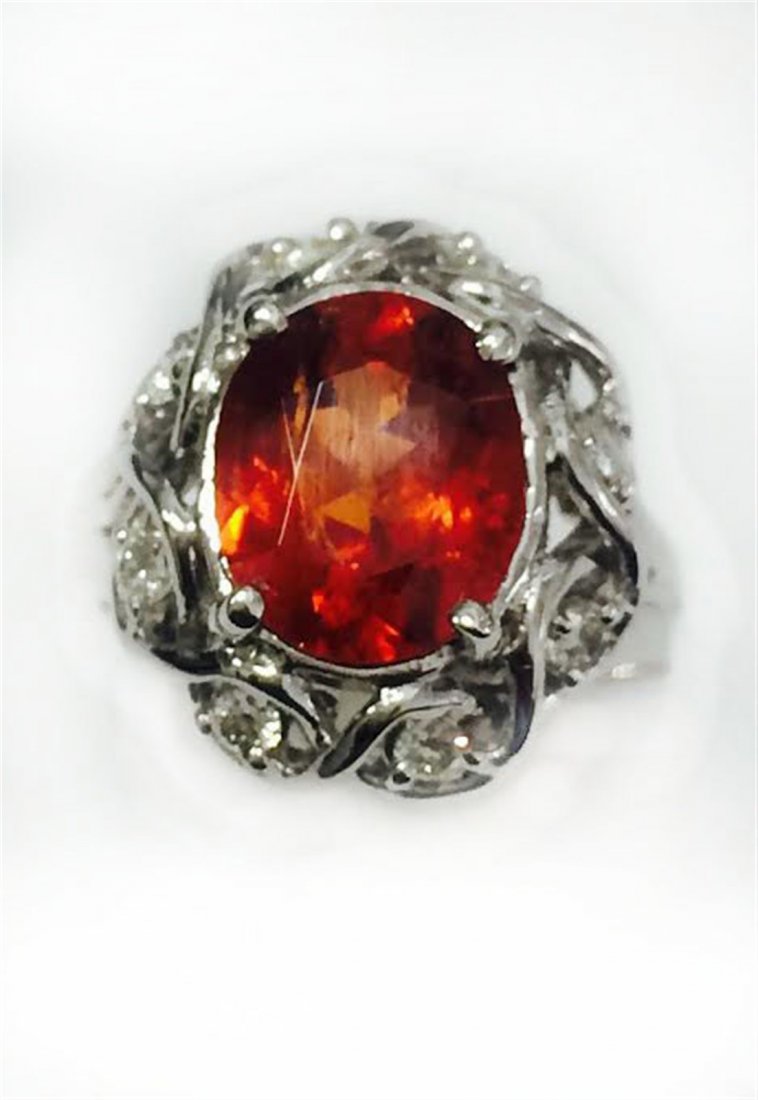SPESSARTITE OVAL 3.43CT, 14K W/G RING 6.15GRAM /: SPESSARTITE OVAL 3.43CT, 14K W/G RING 6.15GRAM / DIAMOND RD 0.27CT