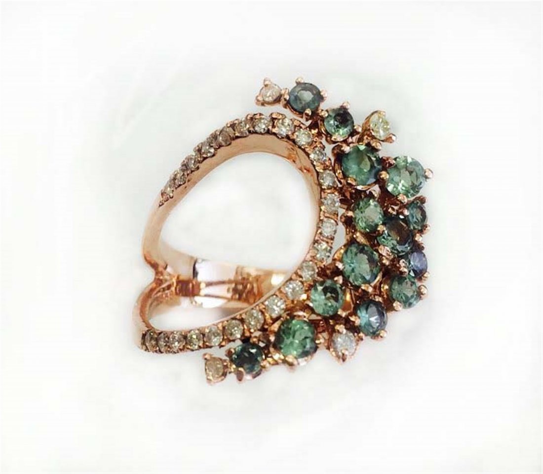 ALEXANDRITE 1.05CT, 14K R/G RING 4.70GRAM / DIAMOND RD: ALEXANDRITE 1.05CT, 14K R/G RING 4.70GRAM / DIAMOND RD 0.20CT