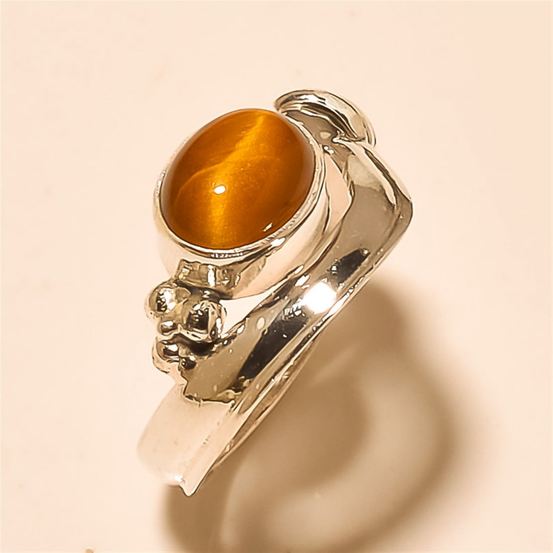 Tiger Eye RING Solid Sterling Silver: Tiger Eye RING Solid Sterling Silver Length:0.5inch Weight:5gram #R-202