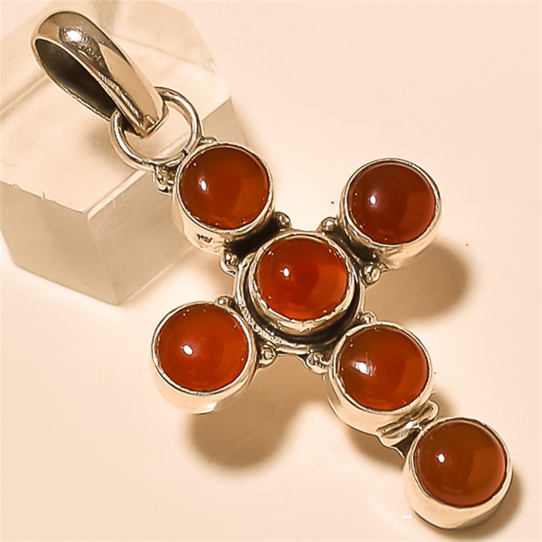 Carnelian Pendant Solid Sterling Silver: Carnelian Pendant Solid Sterling Silver Length:2 inch Weight:6 gram #P-027
