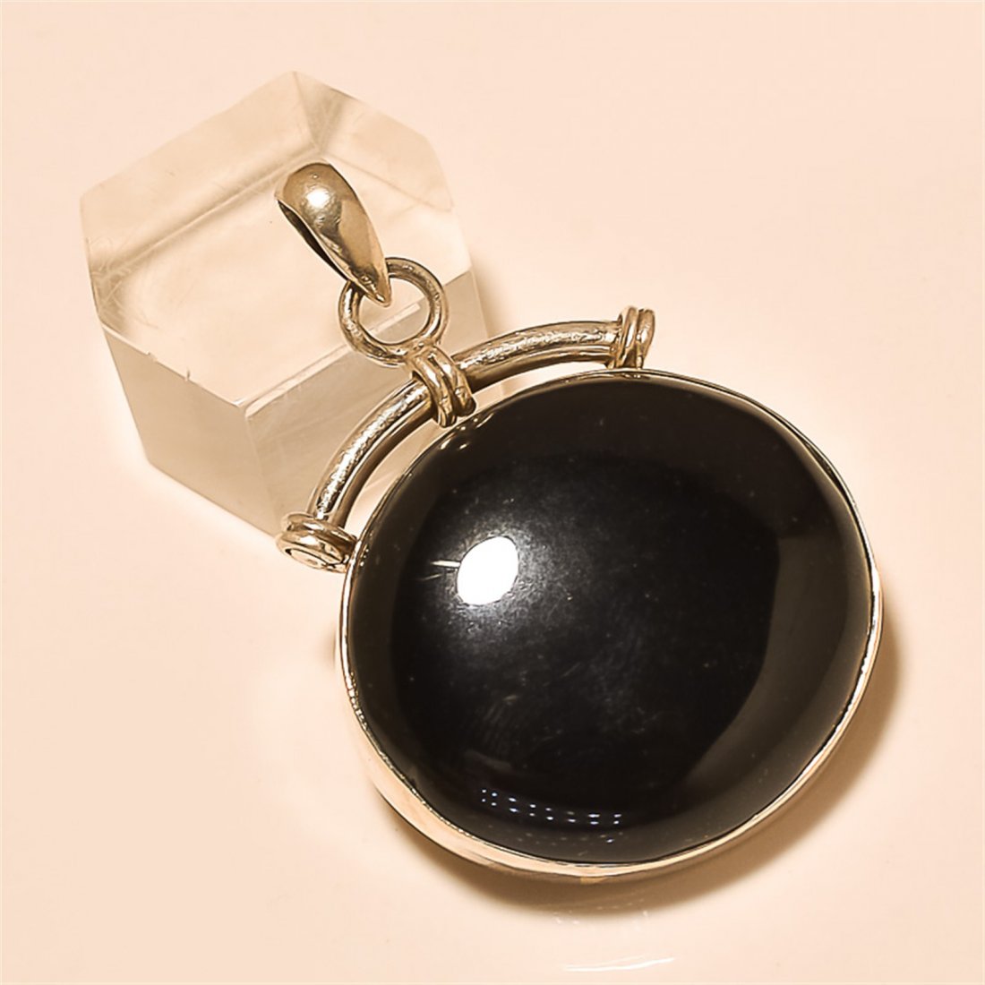 Black Spinel Pendant Solid Sterling Silver: Black Spinel Pendant Solid Sterling Silver Length:1.6 inch Weight:11 gram #P-119