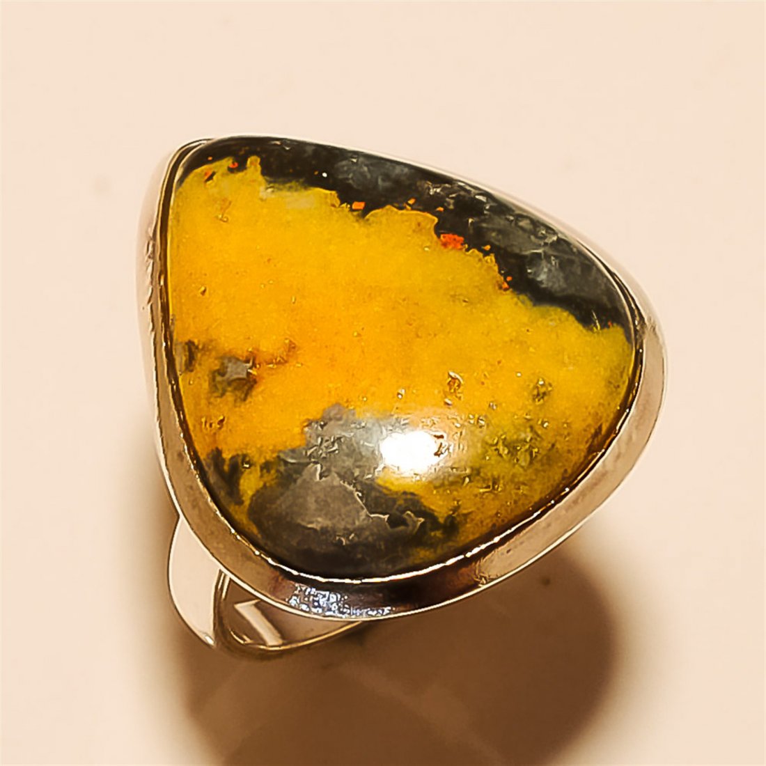 Bumble BEE RING Solid Sterling Silver: Bumble BEE RING Solid Sterling Silver Length:1inch Weight:9gram #R-118