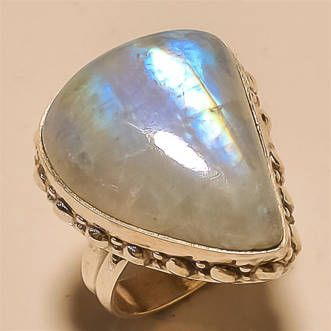 Moonstone RING Solid Sterling Silver: Moonstone RING Solid Sterling Silver Length:1inch Weight:12gram #R-147