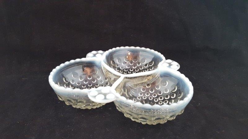 Moonstone Clover Relish: 3 part divided dish #M2755 6 3/4"
