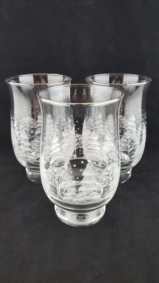 4 Arby S Winter Scene Tulip Glasses With Gold Rim By Nov 28 2015 Antique Maiden In Tx